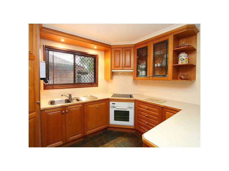 64 Peverell Street, Hillcrest QLD 4118