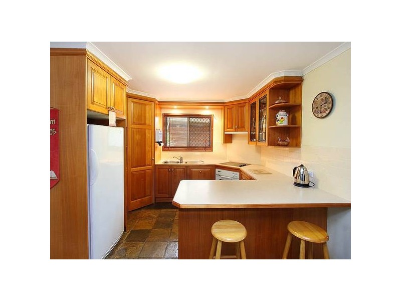 64 Peverell Street, Hillcrest QLD 4118