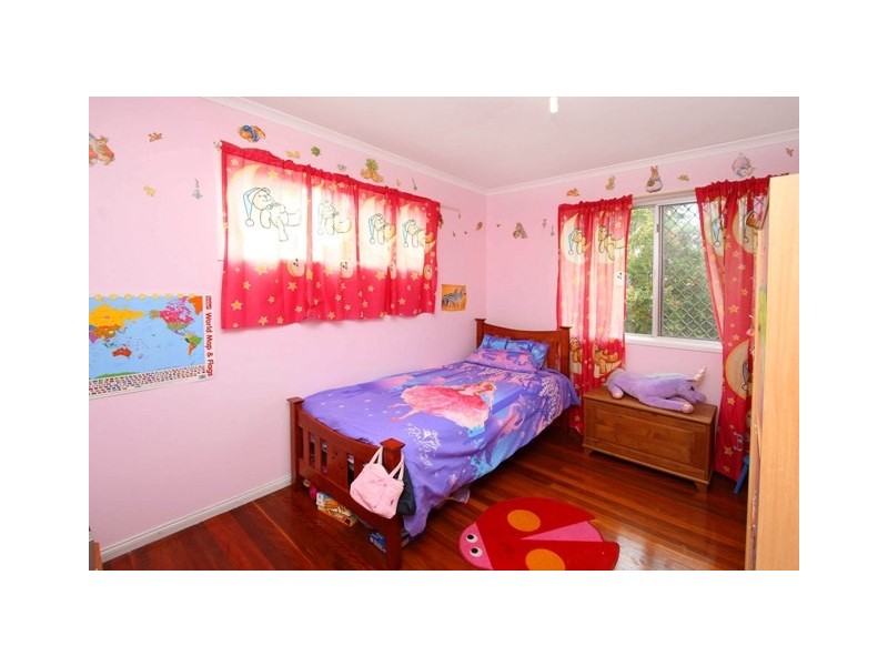 38 Bambil, Crestmead QLD 4132