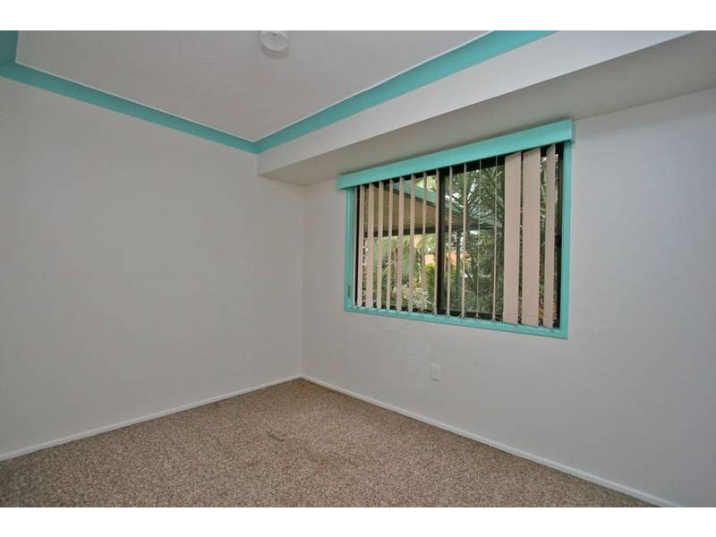 4 Bottlebrush Drive, Regents Park QLD 4118