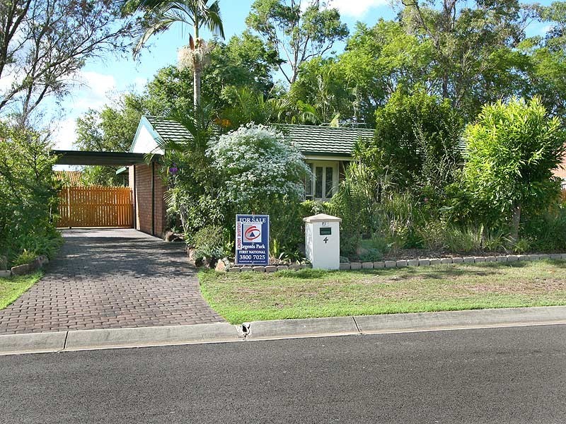 4 Bottlebrush Drive, Regents Park QLD 4118