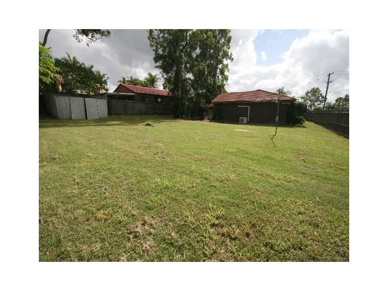 190 EMERALD DRIVE, Regents Park QLD 4118