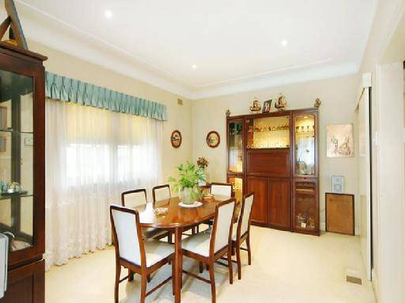 2 Currawang Street, Concord West NSW 2138