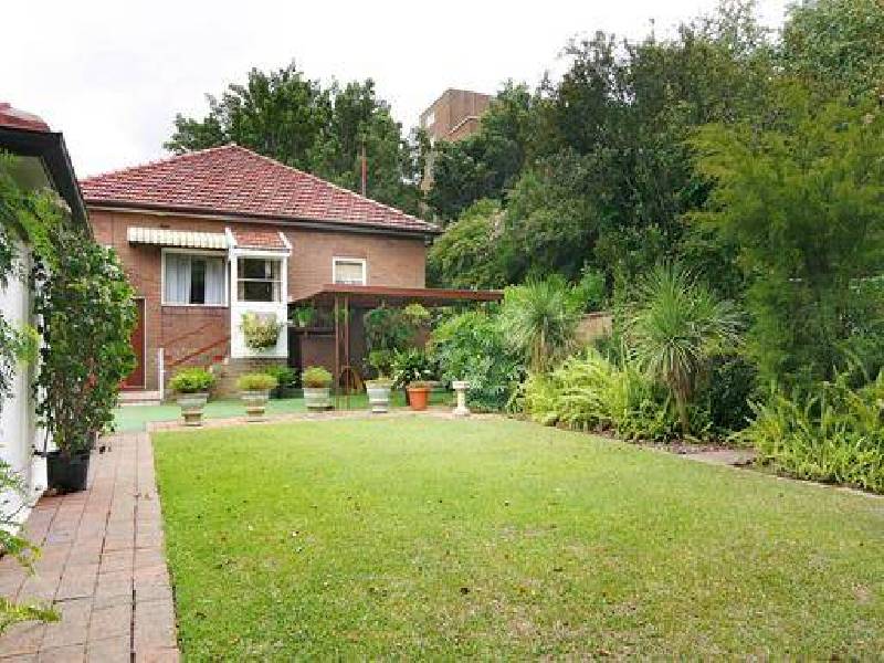 2 Currawang Street, Concord West NSW 2138
