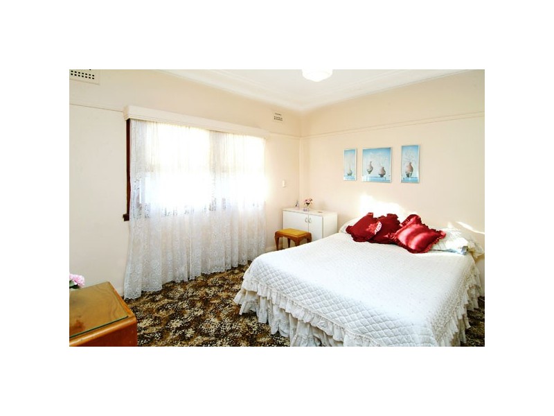25A Tripod Street, Concord NSW 2137