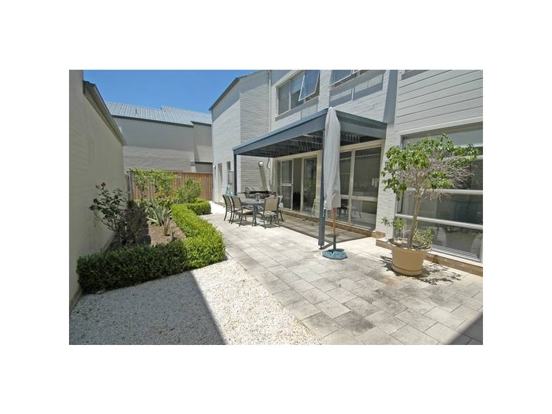 2 Edgewood Crescent, Cabarita NSW 2137