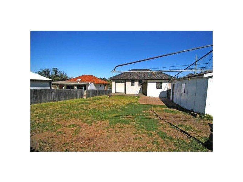 1 Rebecca Road, Greenacre NSW 2190
