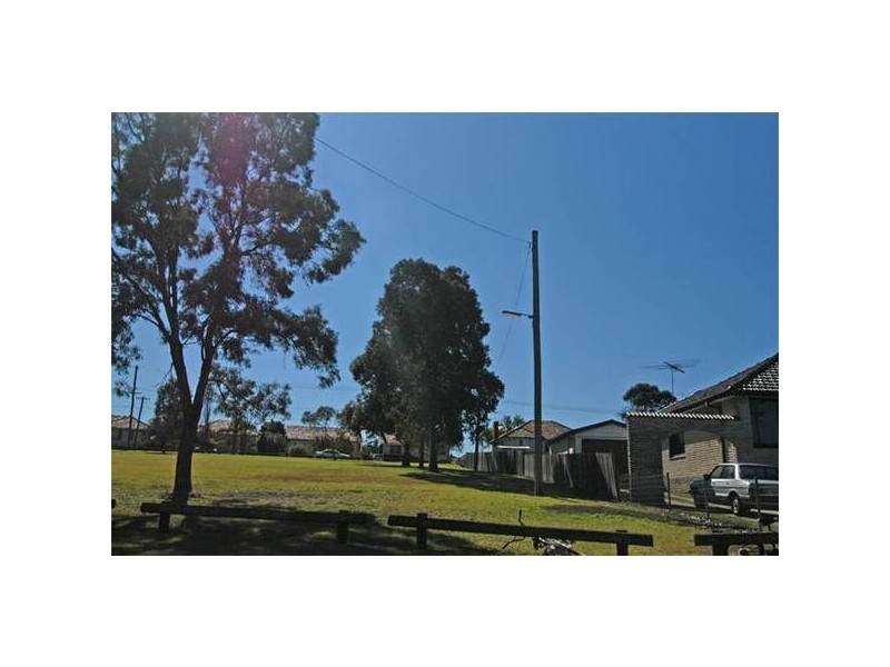 1 Rebecca Road, Greenacre NSW 2190