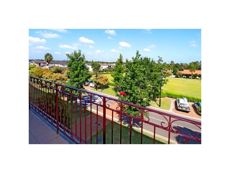 16/11 Settlers Boulevard, Liberty Grove NSW 2138