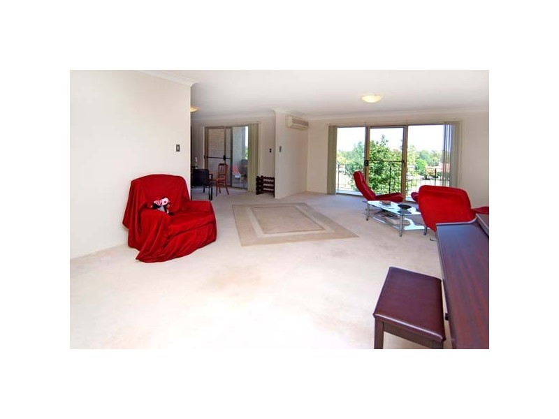 16/11 Settlers Boulevard, Liberty Grove NSW 2138
