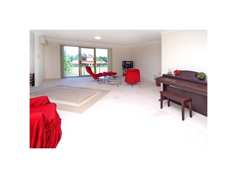 16/11 Settlers Boulevard, Liberty Grove NSW 2138