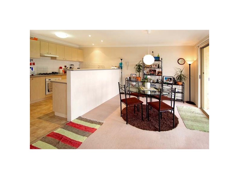 18/11 Settlers Boulevard, Liberty Grove NSW 2138