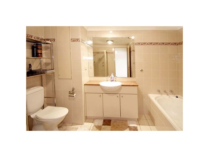 18/11 Settlers Boulevard, Liberty Grove NSW 2138