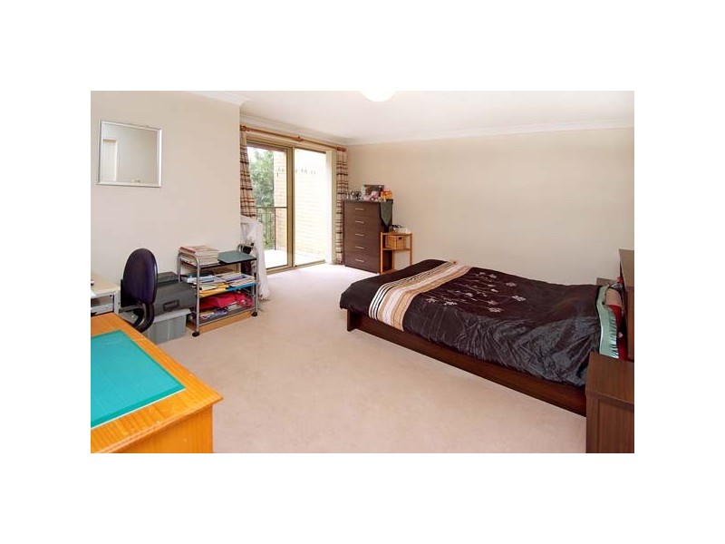 18/11 Settlers Boulevard, Liberty Grove NSW 2138