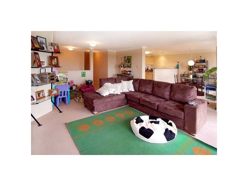 18/11 Settlers Boulevard, Liberty Grove NSW 2138