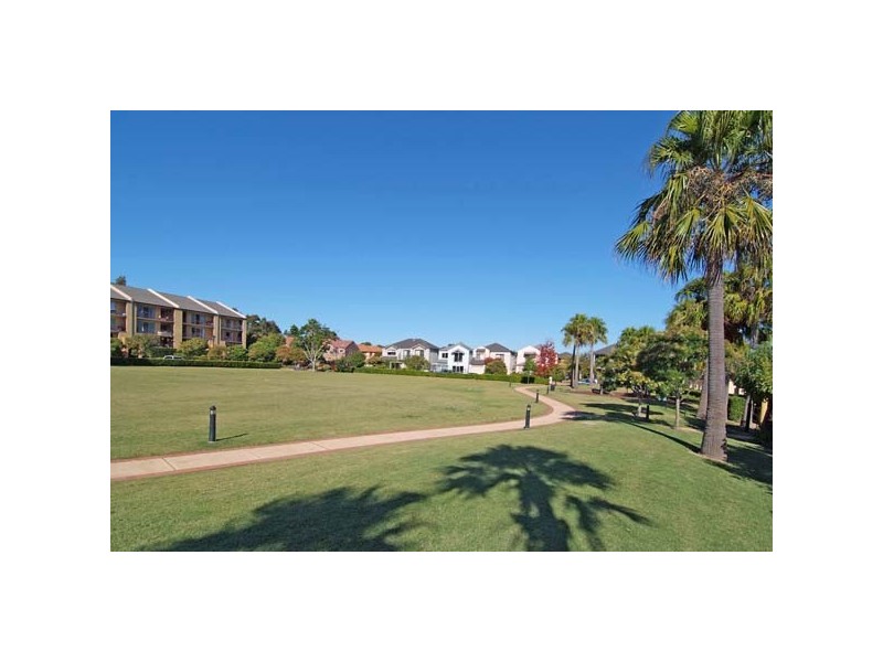 18/11 Settlers Boulevard, Liberty Grove NSW 2138