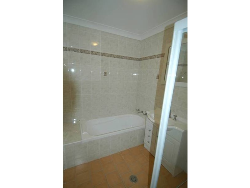 8/65 Underwood Road, Homebush NSW 2140