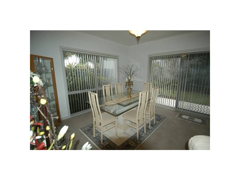 1 Roycroft Ave (Fully Furnished), Newington NSW 2127