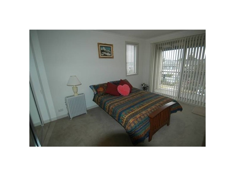 1 Roycroft Ave (Fully Furnished), Newington NSW 2127