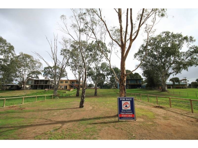 29 Rob Loxton, Walker Flat SA 5238