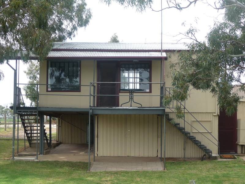 Shack 4 Riverside Drive, “Big Bend”, Swan Reach SA 5354