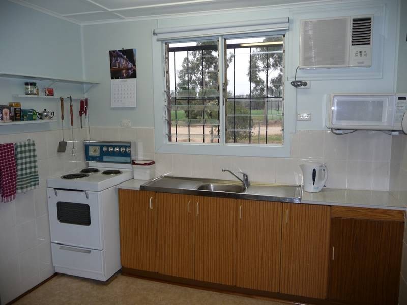 Shack 4 Riverside Drive, “Big Bend”, Swan Reach SA 5354