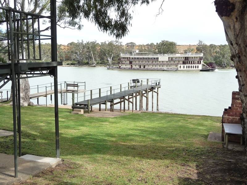 Shack 4 Riverside Drive, “Big Bend”, Swan Reach SA 5354