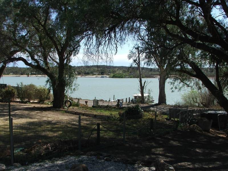 Lot 24 East Front Road ‘The Peppers’, Mannum SA 5238