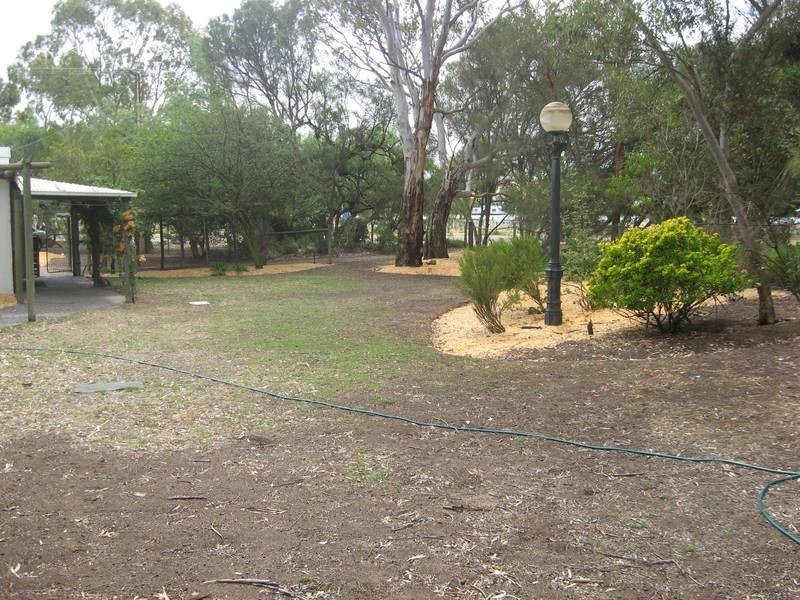 215 Murray Drive, Murray Bridge SA 5253
