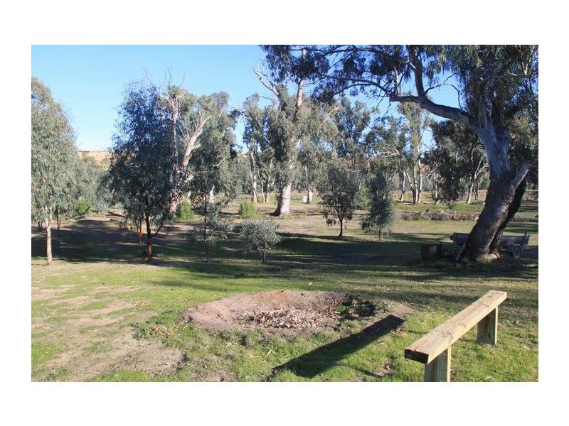 49 Marks Landing, Swan Reach SA 5354