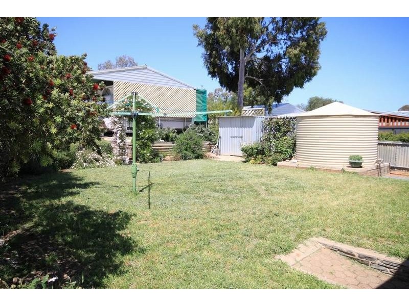 20 Anzac Ave, Swan Reach SA 5354