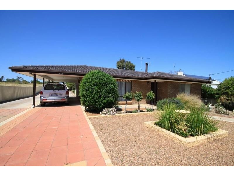 20 Anzac Ave, Swan Reach SA 5354