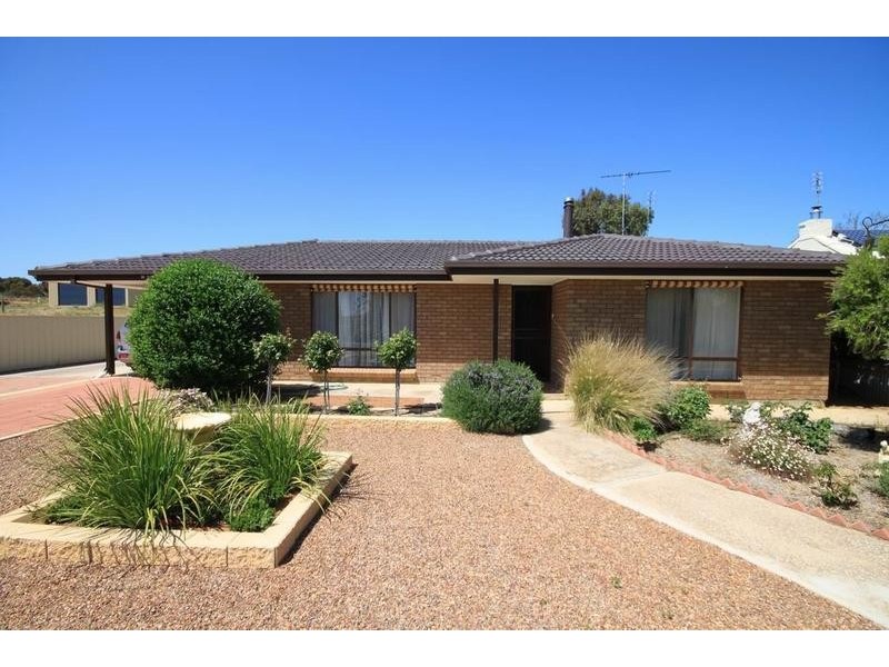 20 Anzac Ave, Swan Reach SA 5354