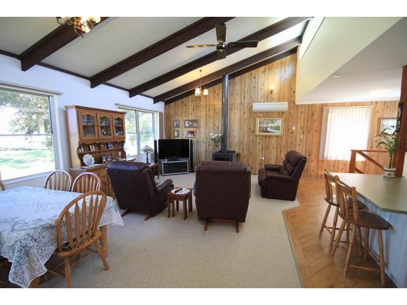 1 Murray Tce, Cowirra via, Mannum SA 5238