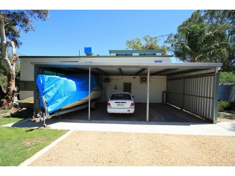 1 Murray Tce, Cowirra via, Mannum SA 5238