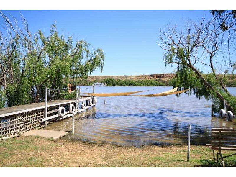 1 Murray Tce, Cowirra via, Mannum SA 5238