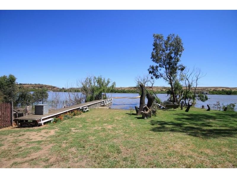 1 Murray Tce, Cowirra via, Mannum SA 5238