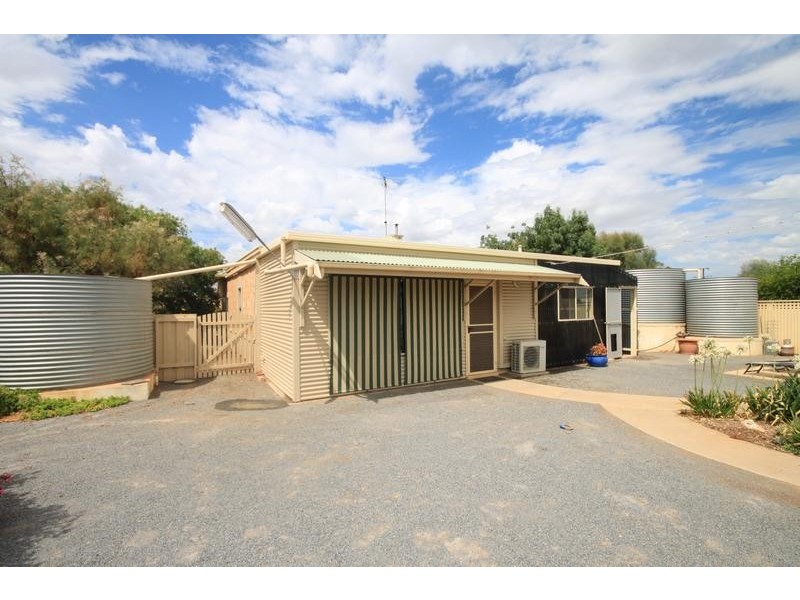 42 & 43 Swan Reach Rd, Sedan SA 5353