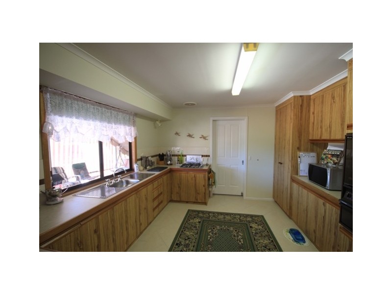 36 Phillip Avenue, Swan Reach SA 5354