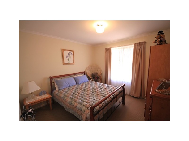 36 Phillip Avenue, Swan Reach SA 5354