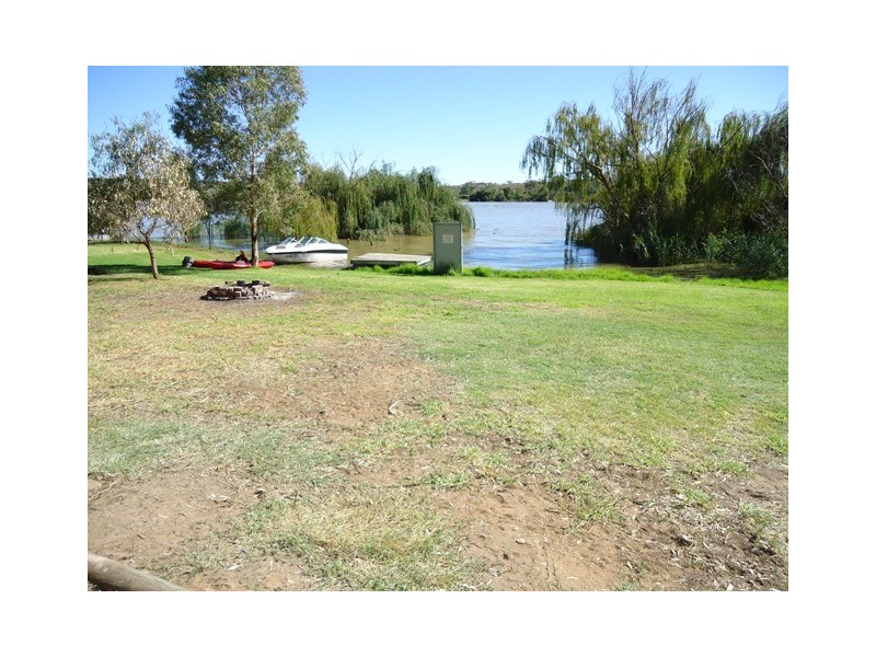 Lot 10 “Five Mile Shack Group” East Front Road, Younghusband via, Mannum SA 5238