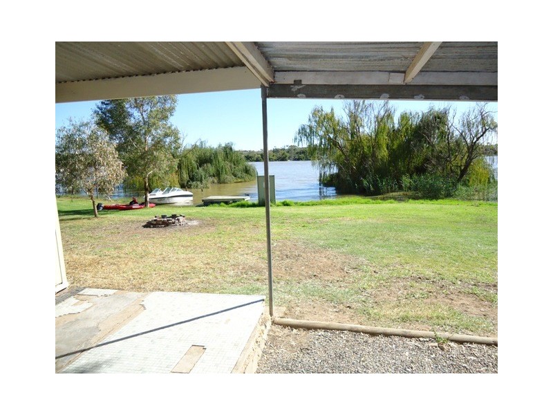 Lot 10 “Five Mile Shack Group” East Front Road, Younghusband via, Mannum SA 5238