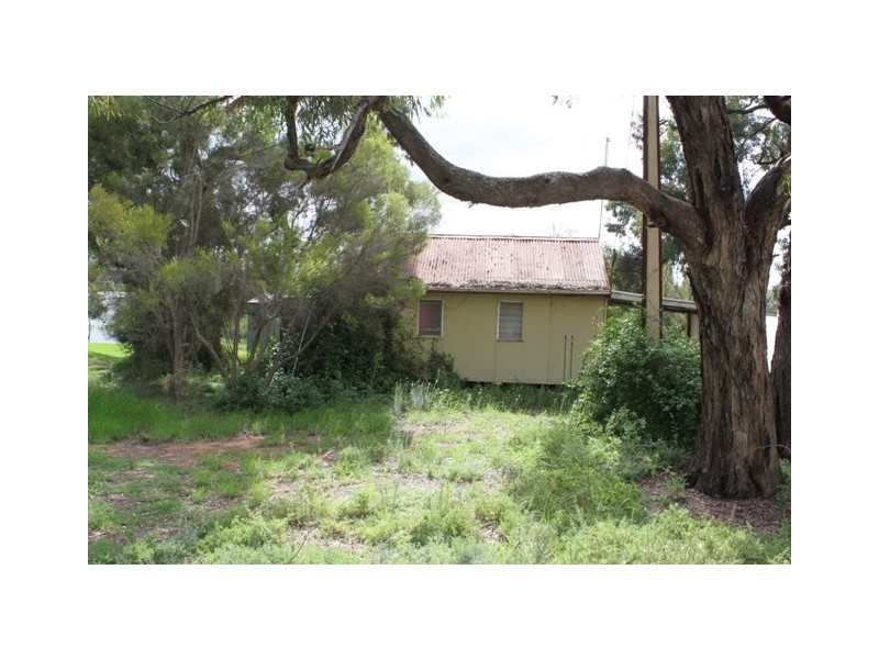 Lot 10 “Five Mile Shack Group” East Front Road, Younghusband via, Mannum SA 5238
