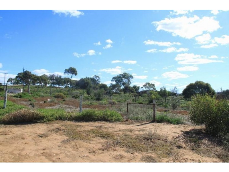 12 Centre Road, Cowirra SA 5238