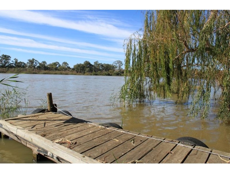 Site No. 4 “Baseby Reserve” (very end of River Lane), Mannum SA 5238