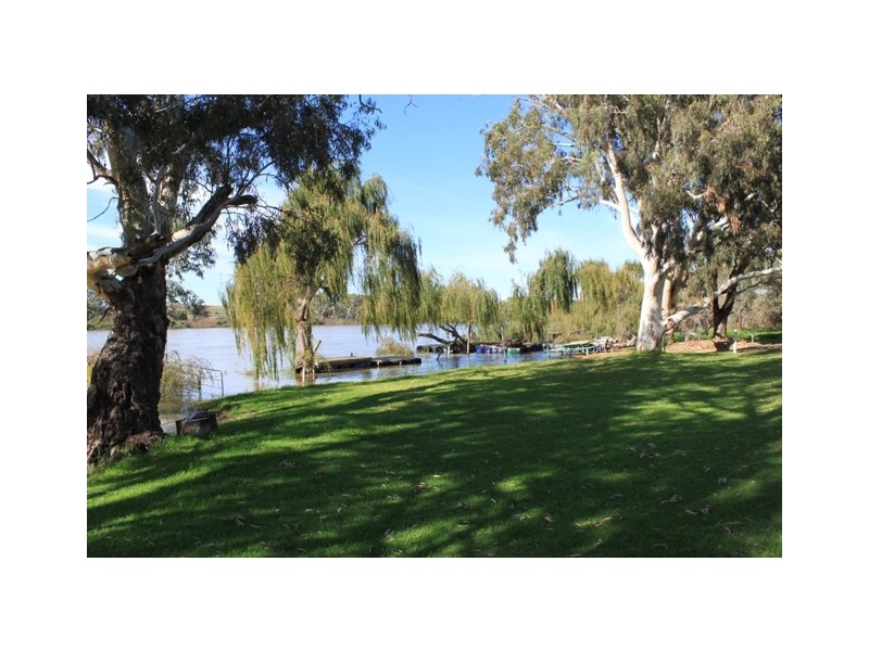 Site No. 4 “Baseby Reserve” (very end of River Lane), Mannum SA 5238