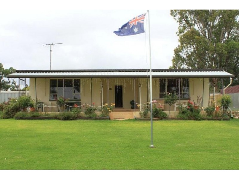 12 Murray Terrace, COWIRRA via, Mannum SA 5238