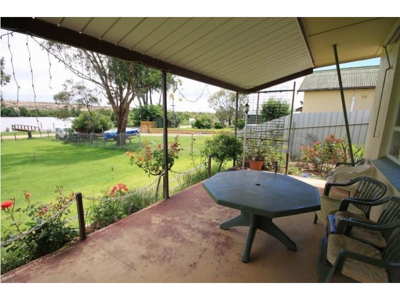 12 Murray Terrace, COWIRRA via, Mannum SA 5238