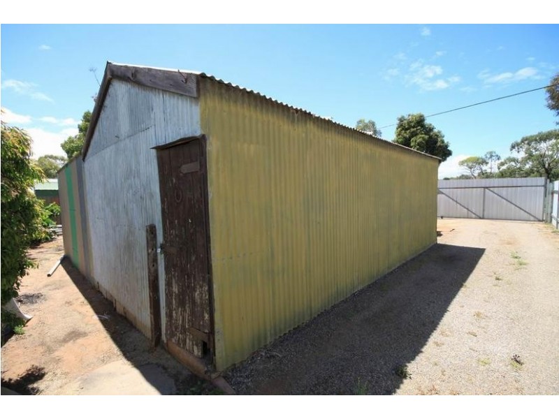 12 Murray Terrace, COWIRRA via, Mannum SA 5238