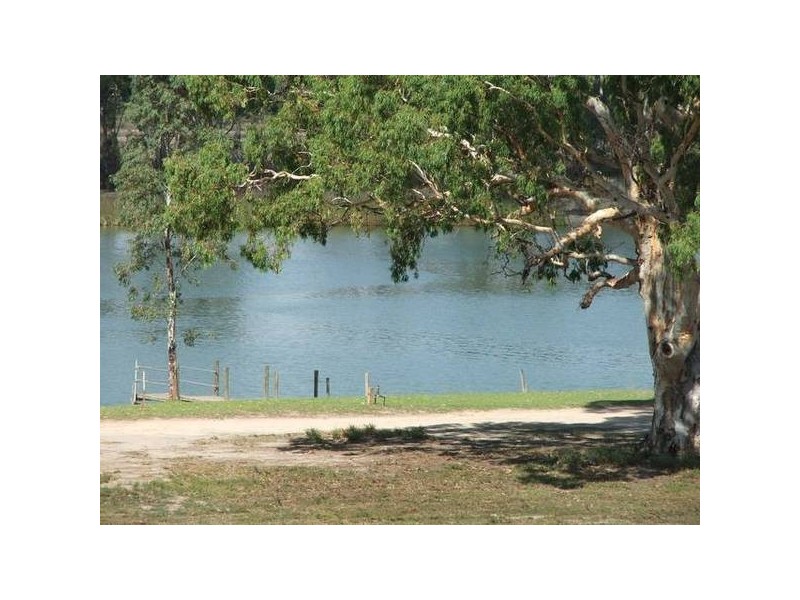 Langs Landing via, Swan Reach SA 5354